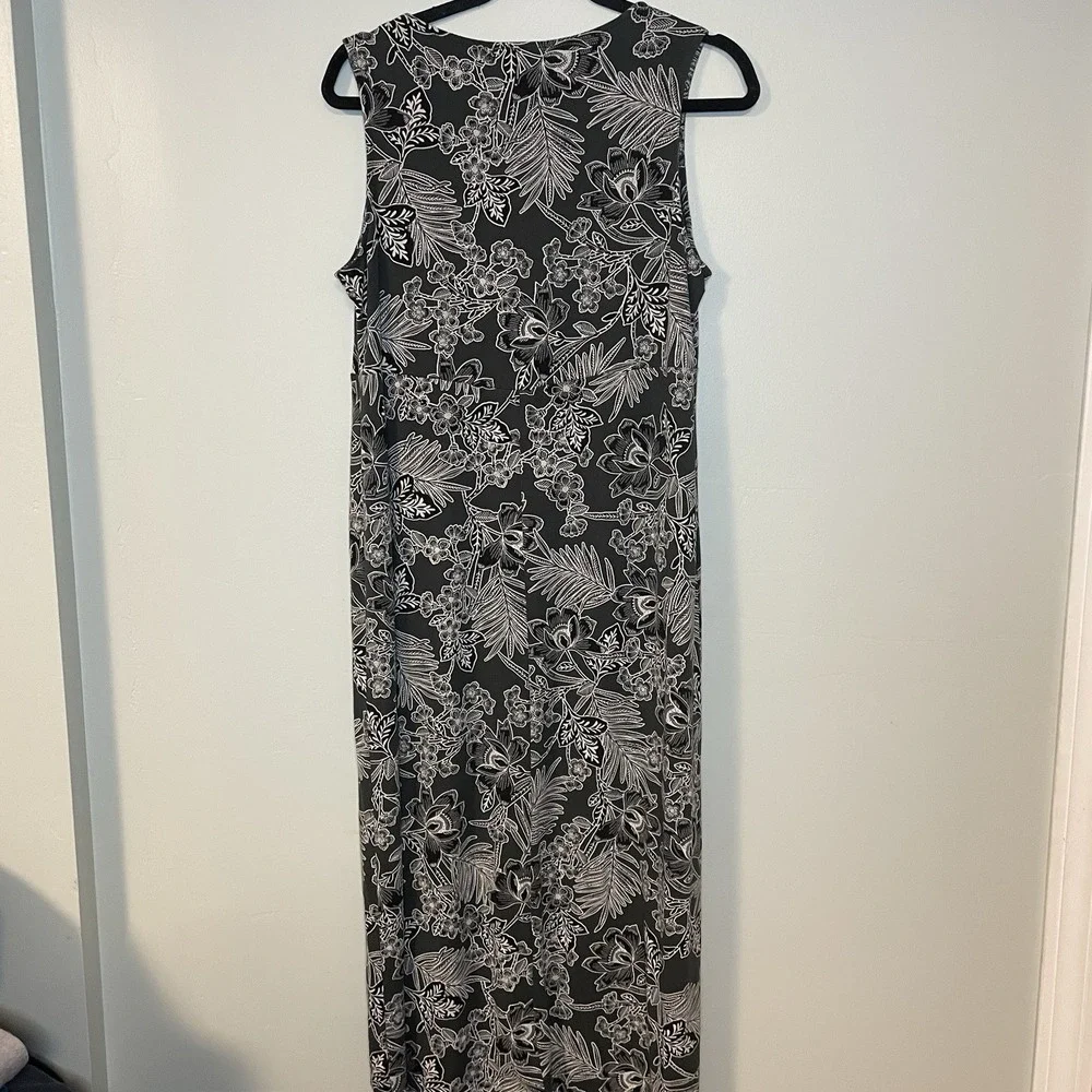 J Jill Wearever‎ Collection Dress M Dark Gray Floral Sleeveless Stretchy Leaves